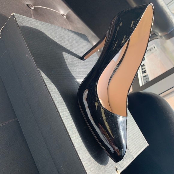 Black pate women’s heels - Picture 2 of 5